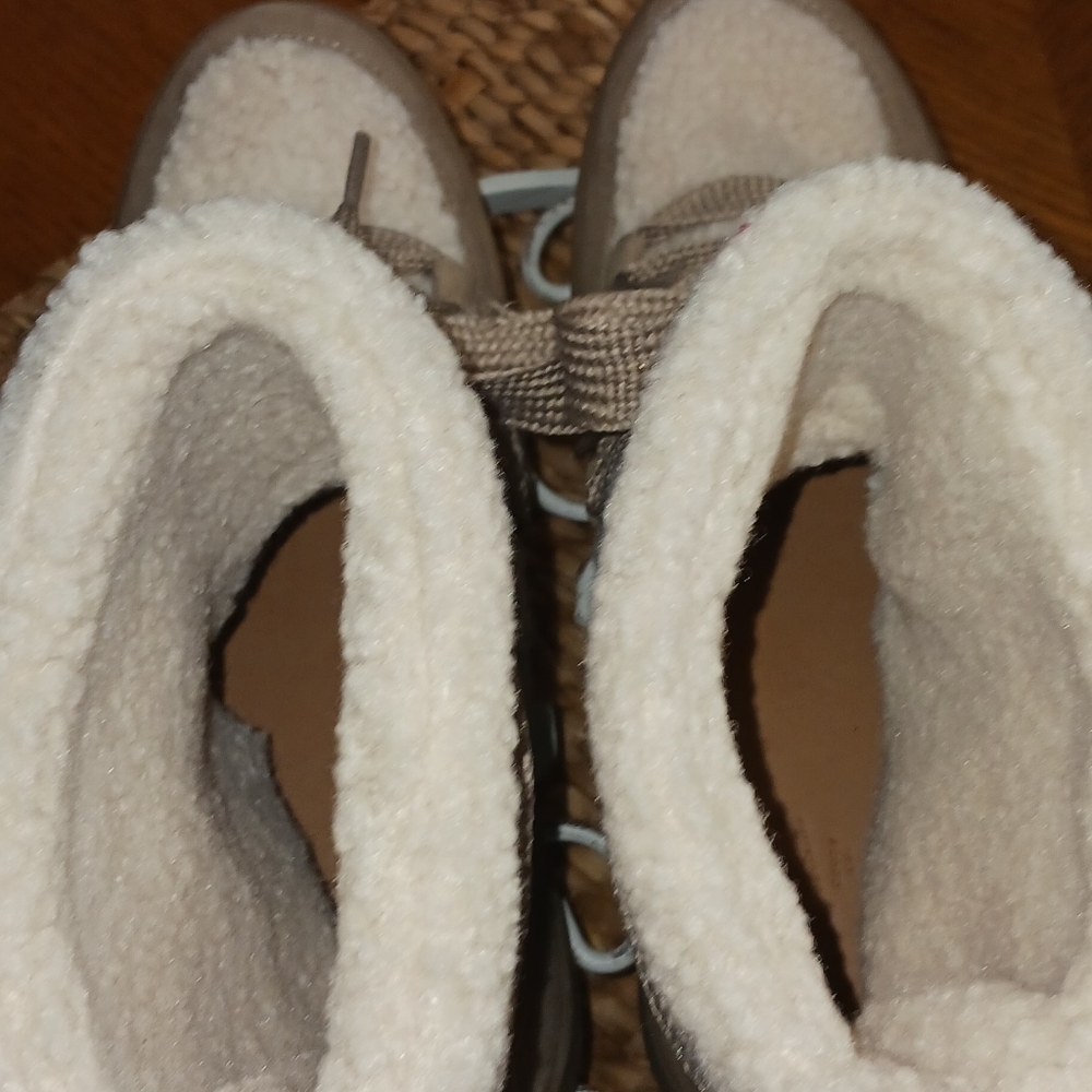 Universal Threads Nwot Birgette Winter Boots Taup… - image 7